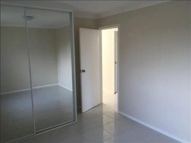 Comfortable two bedroom flat in convenient location