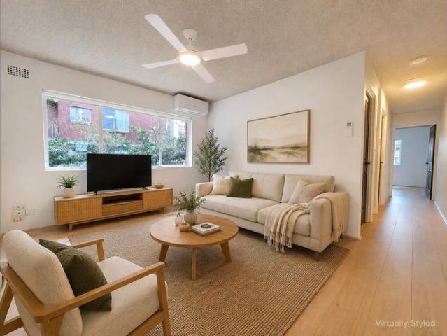 Comfortable two bedroom home in a convenient ryde location