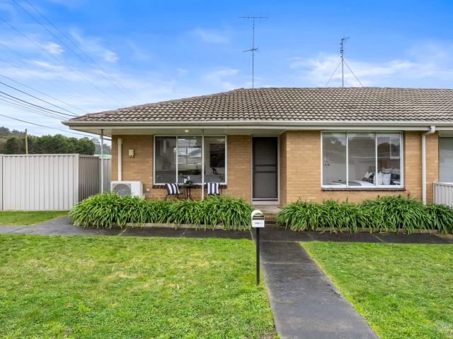 Comfortable Two Bedroom Home in a Great Location