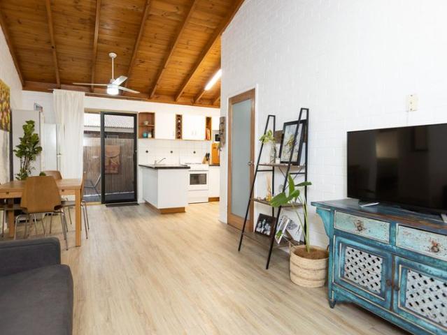 Comfortable Two Bedroom Home in Cable Beach Estate