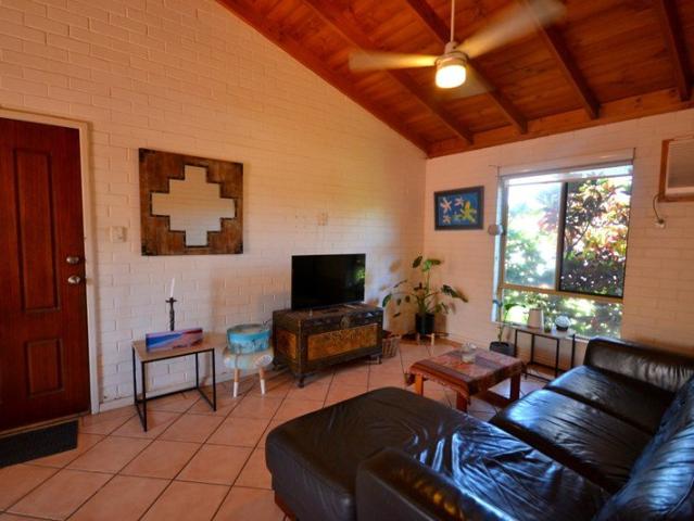 Comfortable Two Bedroom Home in Cable Beach Estate