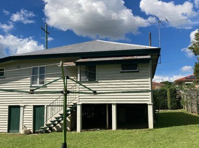 Comfortable Two Bedroom Home in Convenient Geebung Location