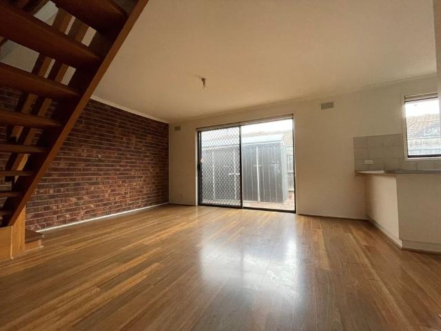 Comfortable Two Bedroom Home in Convenient Tullamarine Location