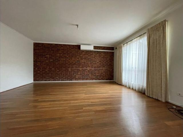 Comfortable Two Bedroom Home in Convenient Tullamarine Location
