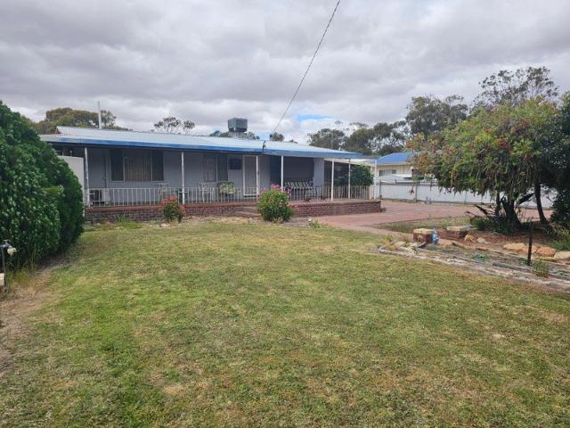 Comfortable Two Bedroom Home with Ample Parking in Kellerberrin $265,000.00