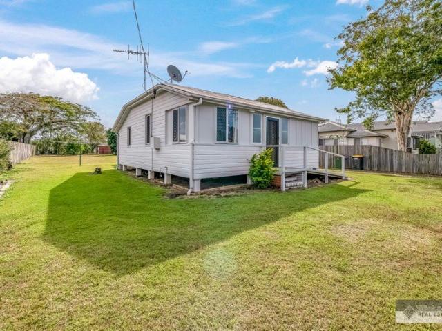 COMFORTABLE TWO BEDROOM HOME WITH PLENTY OF YARD SPACE