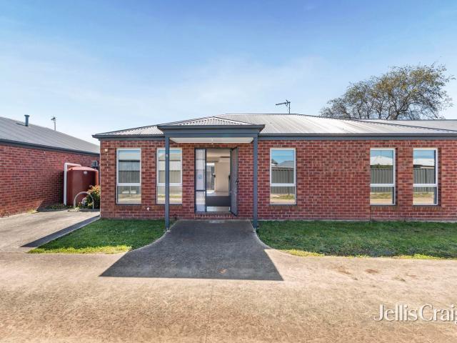Comfortable Two Bedroom Living in a Convenient Location