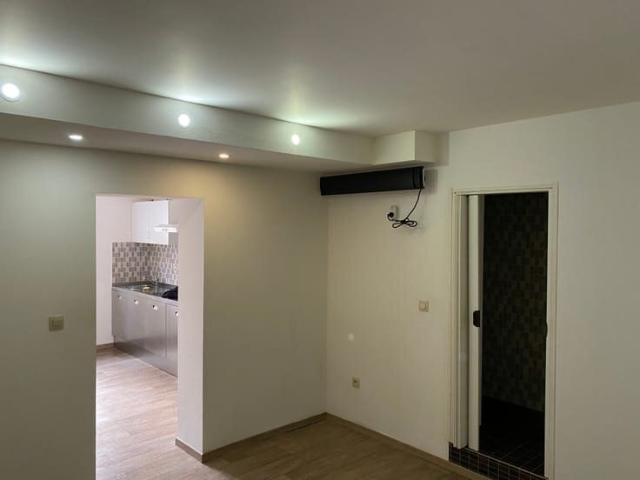 Comfortable unfurnished 1 bedroom apartment