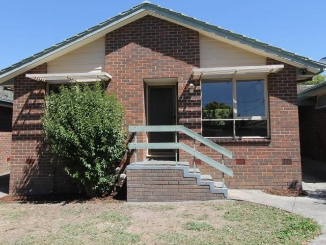 Comfortable Unit in Convenient Lilydale Location