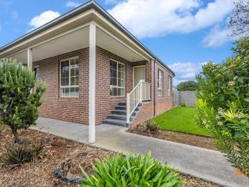 Comfortable Unit Living in a Convenient Kilmore Location