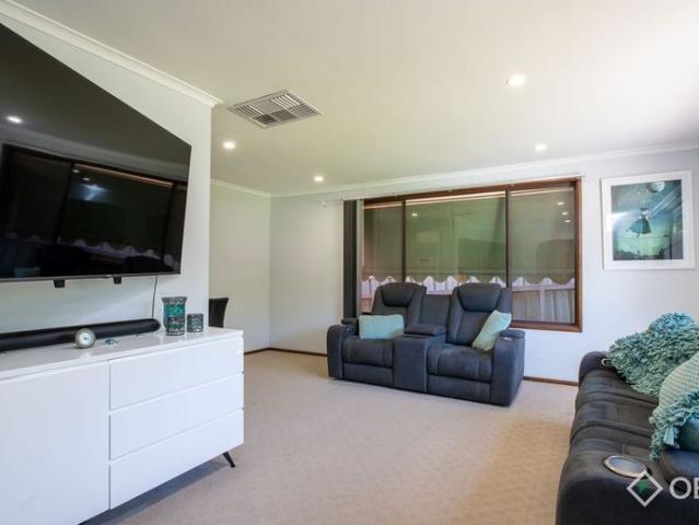 Comfortable, Updated Family Home in a Peaceful Location!
