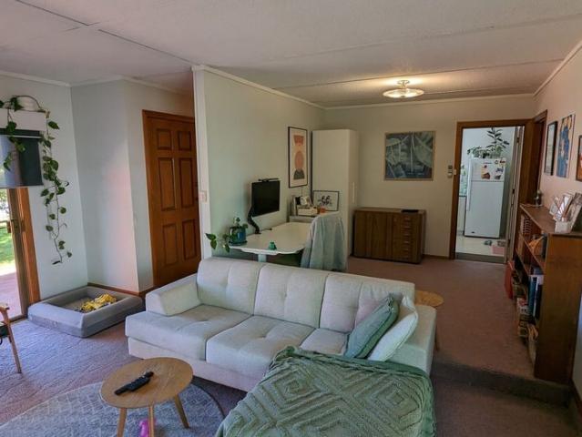 Comfortable & Well Cared For Home in Central Shepparton