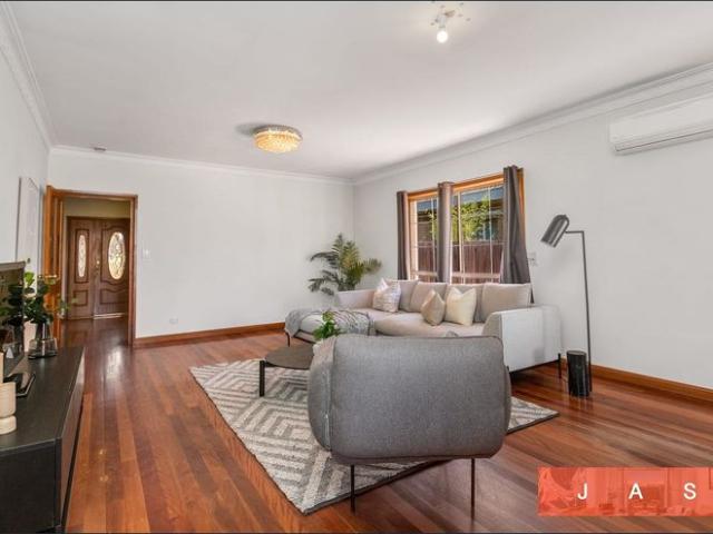 Comfortable Yarraville Living with Space to Enjoy
