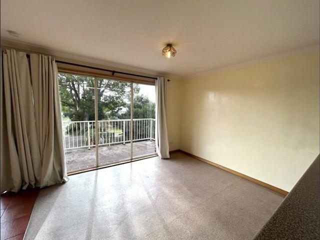 Comfortable and Convenient 2 Bedroom Home