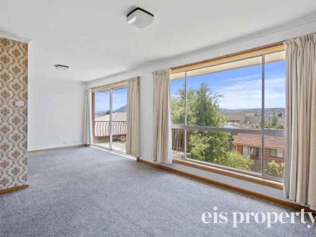 Comfortable And Convenient Living In Moonah