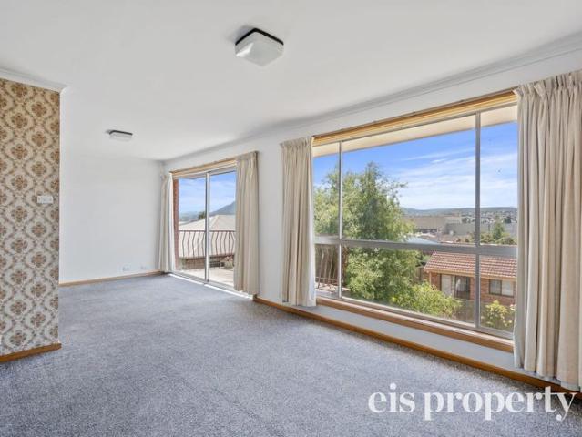 Comfortable And Convenient Living In Moonah