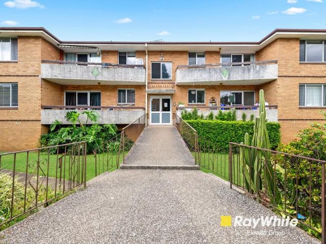 Comfortable and Convenient Living in Summer Hill