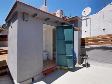 Comfortable and bright double ensuite bedroom in El Raval