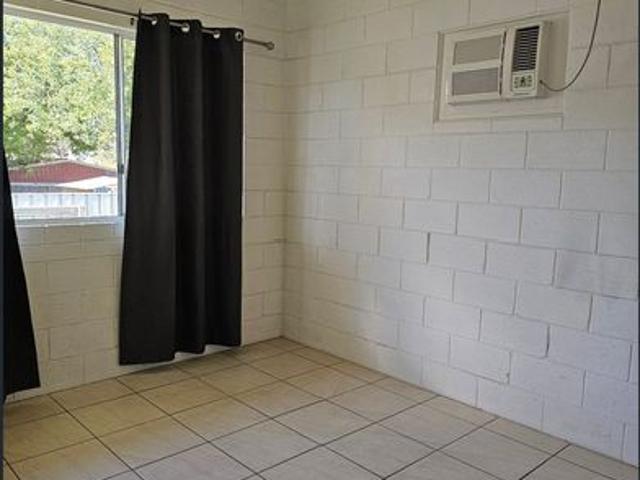 COMFORTABLE AND LOW MAINTENANCE 3 BEDROOM UNIT