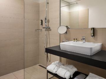 Comfortable and luxurious 2 room apartment