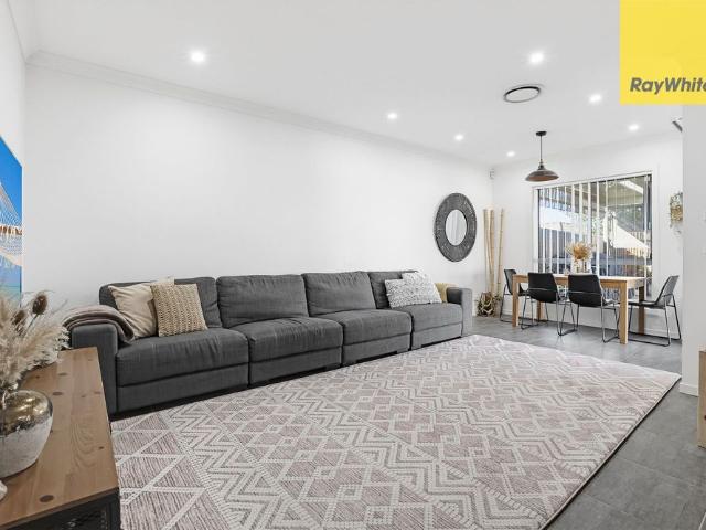 Comfortable and spacious family residence near amenities