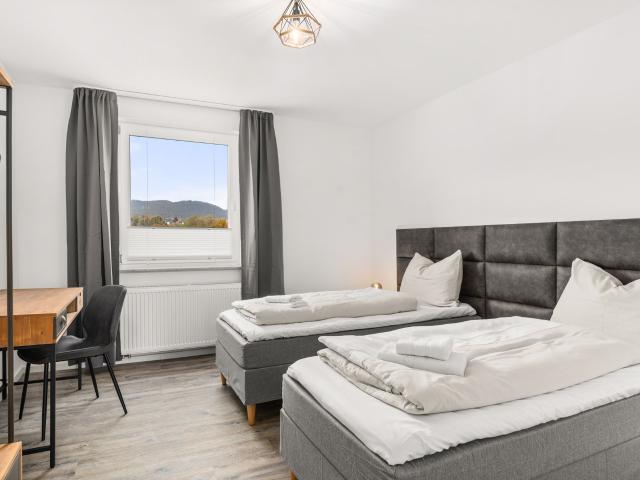 Comfortable apartment for 3 with balcony | near VW plant