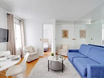 Comfortable apartment, ideally located a stone's throw from Place Vendôme, Paris Amsterdam Apartments for Rent