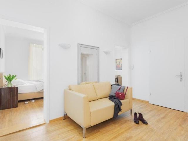 Comfortable Apartment near Zürichberg – Fully Furnished & Well Connected, Zurich Amsterdam Apartments for Rent