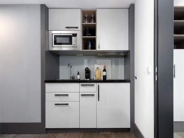 Comfortable Apartment with a separate bedroom in Frankfurt, Frankfurt Amsterdam Apartments for Rent