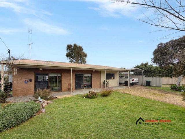 Comfortable Barooga Living with Shed, Space & Side Access