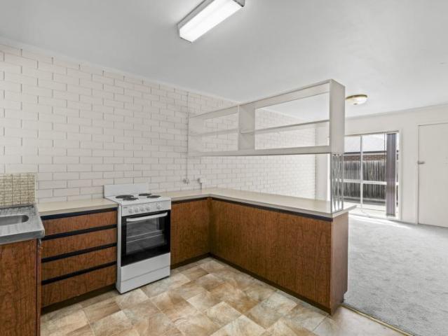 COMFORTABLE BASE IN THE HEART OF MANIFOLD HEIGHTS