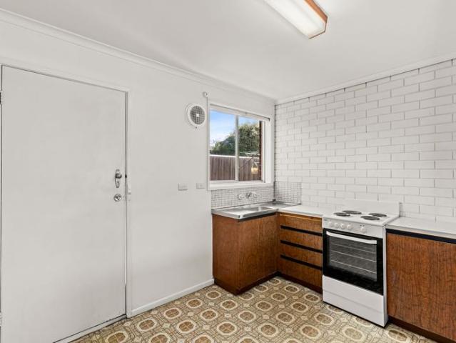 COMFORTABLE BASE IN THE HEART OF MANIFOLD HEIGHTS