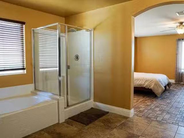 Comfortable & beautiful North Las Vegas House with Dining area.