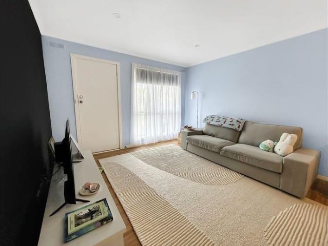 COMFORTABLE & CONVENIENT LIVING