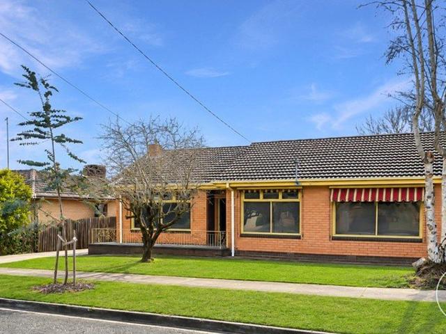 COMFORTABLE, CONVENIENT LIVING WITH EXCELLENT CLIMATE CONTROL