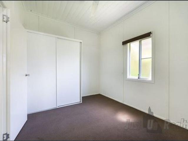 Comfortable & Convenient Living Close to the CBD