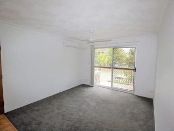Comfortable & Convenient Living in the Heart of Coorparoo
