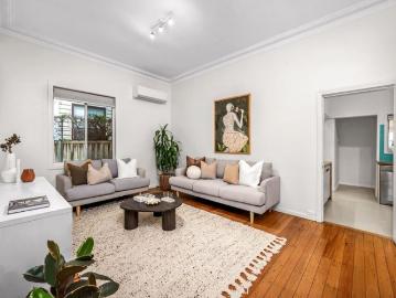 Comfortable, Convenient Living in the Heart of Mayfield