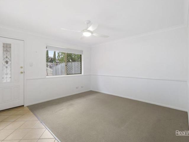 Comfortable & Convenient Living in the Heart of Newtown