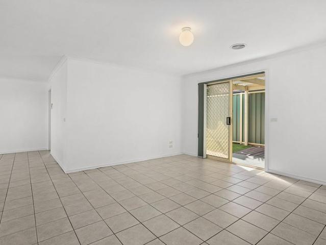 Comfortable & Convenient Living in the Heart of Seabrook