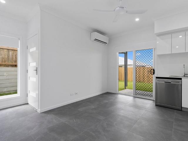 Comfortable & Convenient Living in Collingwood Park