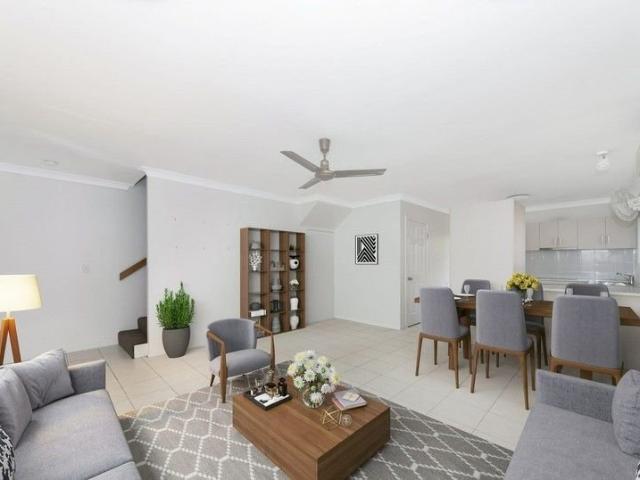 Comfortable & Convenient Living in Quiet Rosslea