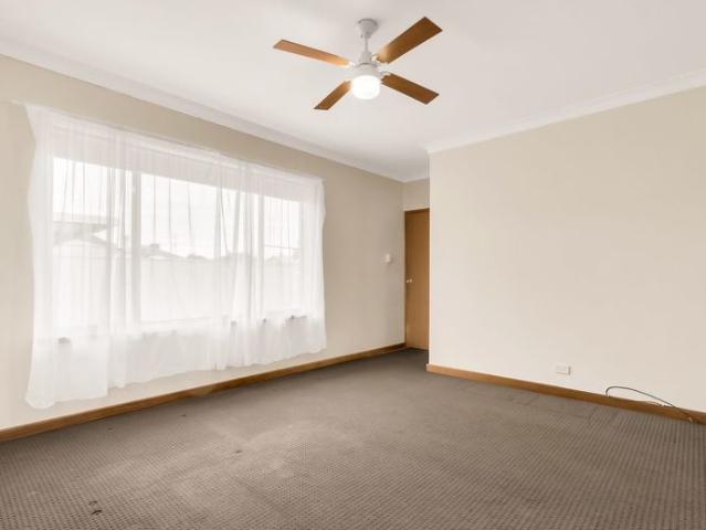 Comfortable & Convenient Living in Semaphore South