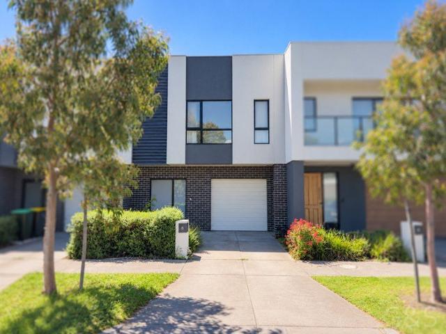 Comfortable, Convenient & Low Maintenance Living in Waverley Park Estate