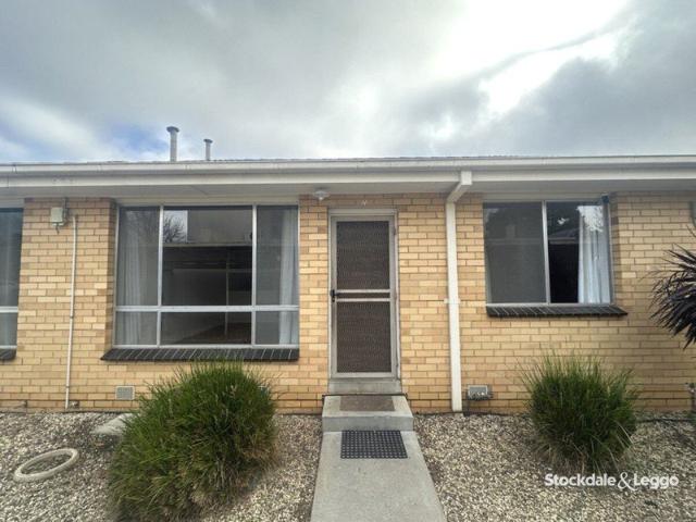 COMFORTABLE & CONVENIENT TWO BEDROOM UNIT