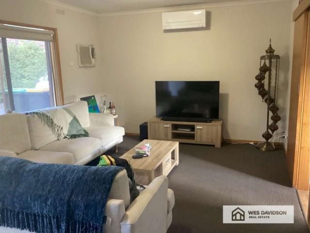 Comfortable & Convenient Two Bedroom Unit