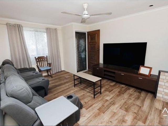 Comfortable & Convenient Two Bedroom Unit in Avenell Heights
