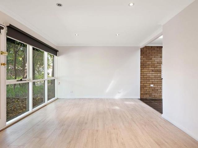 Comfortable & Convenient 2 Bedroom Unit!