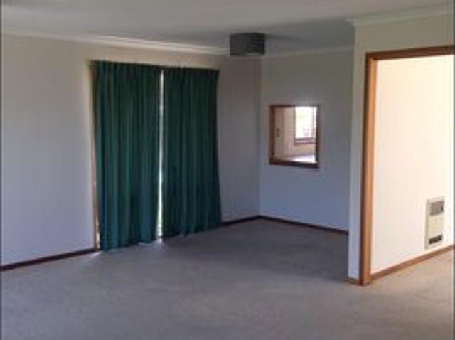 Comfortable Coastal Living in Tura Beach