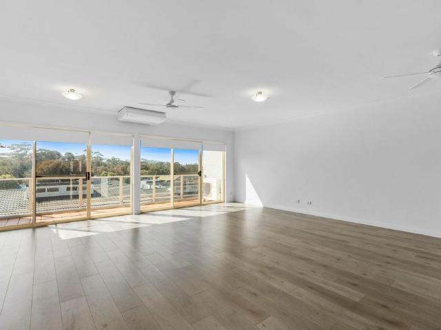 Comfortable Coastal Living in a Convenient Location